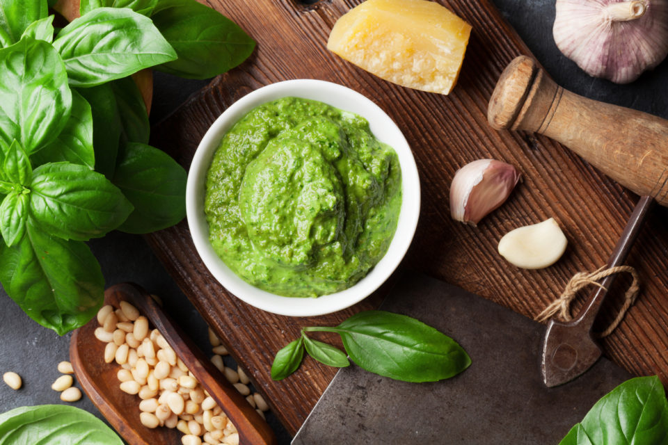 Pesto sauce ingredients